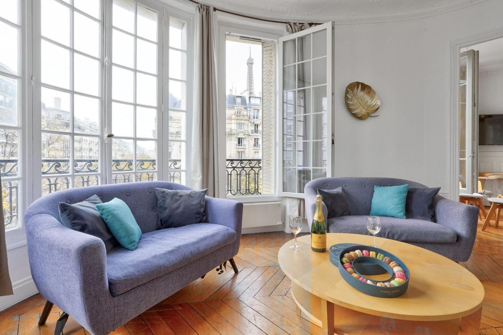 Apartment Tbs 321 - Superb With Eiffel Tower View Paris